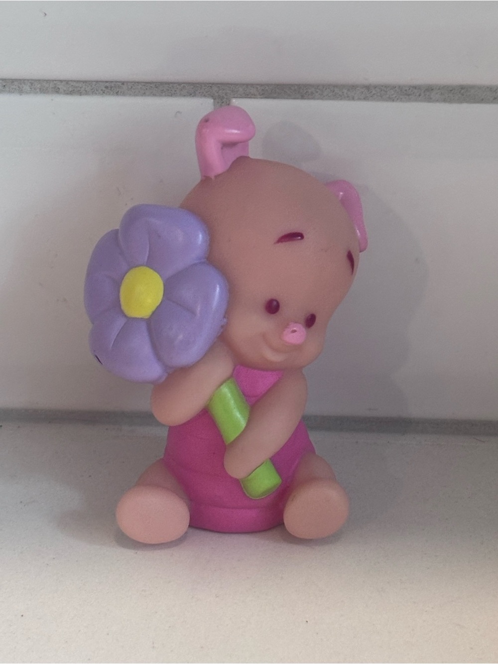 Fisher-Price Little People Disney Winnie the Pooh BABY PIGLET W/ flower 2001